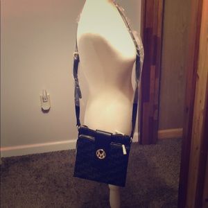 Women’s crossbody bag